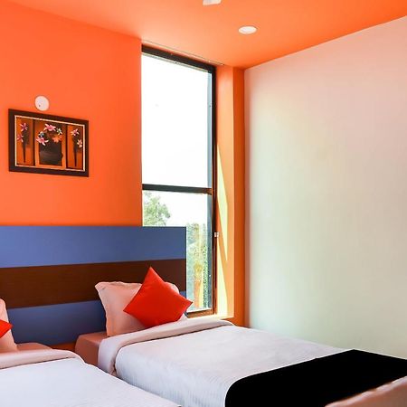 Capital O 67249 Hotel Planet Bhubaneswar Bagian luar foto