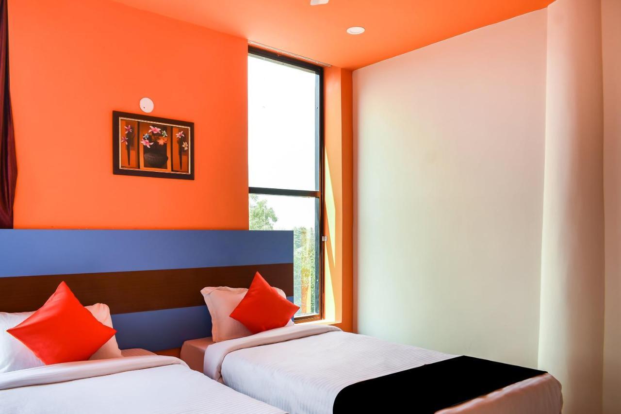 Capital O 67249 Hotel Planet Bhubaneswar Bagian luar foto