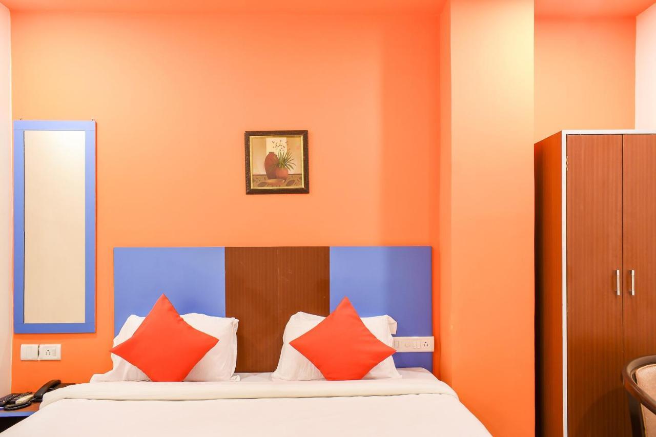 Capital O 67249 Hotel Planet Bhubaneswar Bagian luar foto