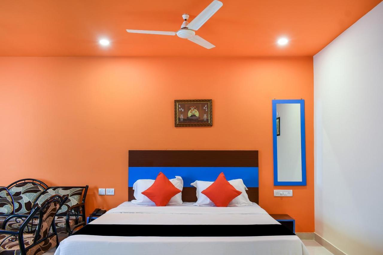 Capital O 67249 Hotel Planet Bhubaneswar Bagian luar foto