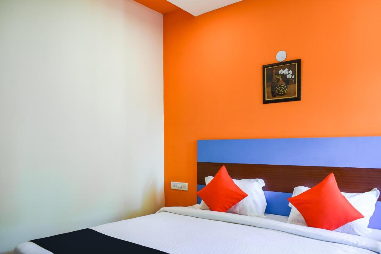 Capital O 67249 Hotel Planet Bhubaneswar Bagian luar foto